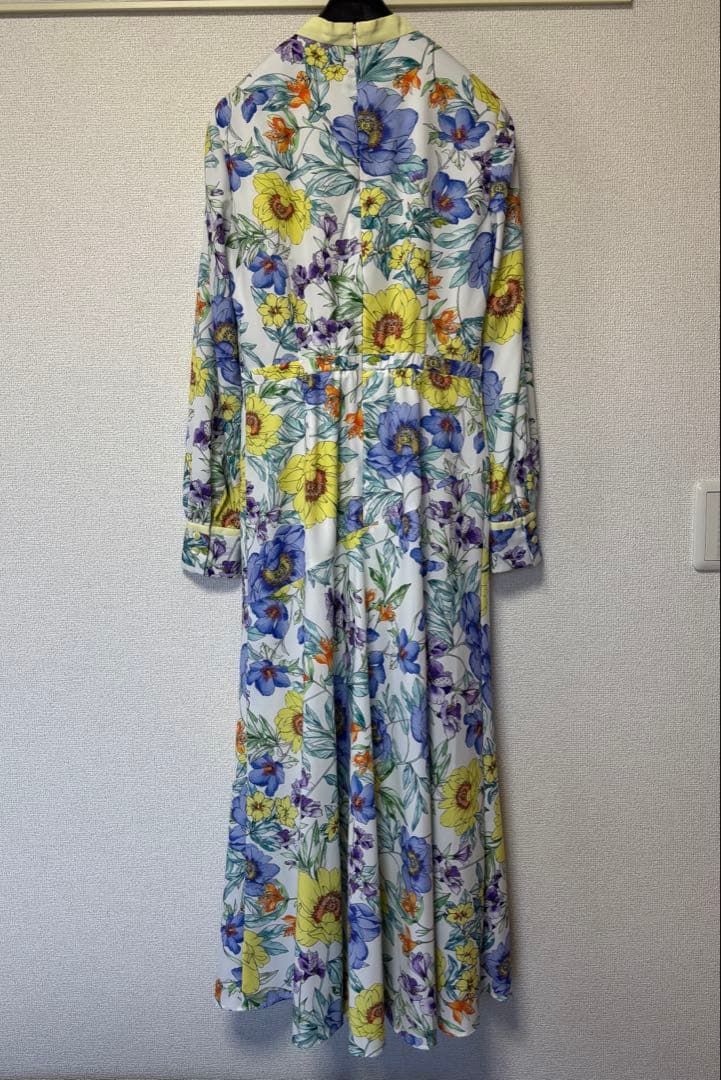 ピンキーアンドダイアン◆フラワープリントマーメイドワンピース ホワイト系 36