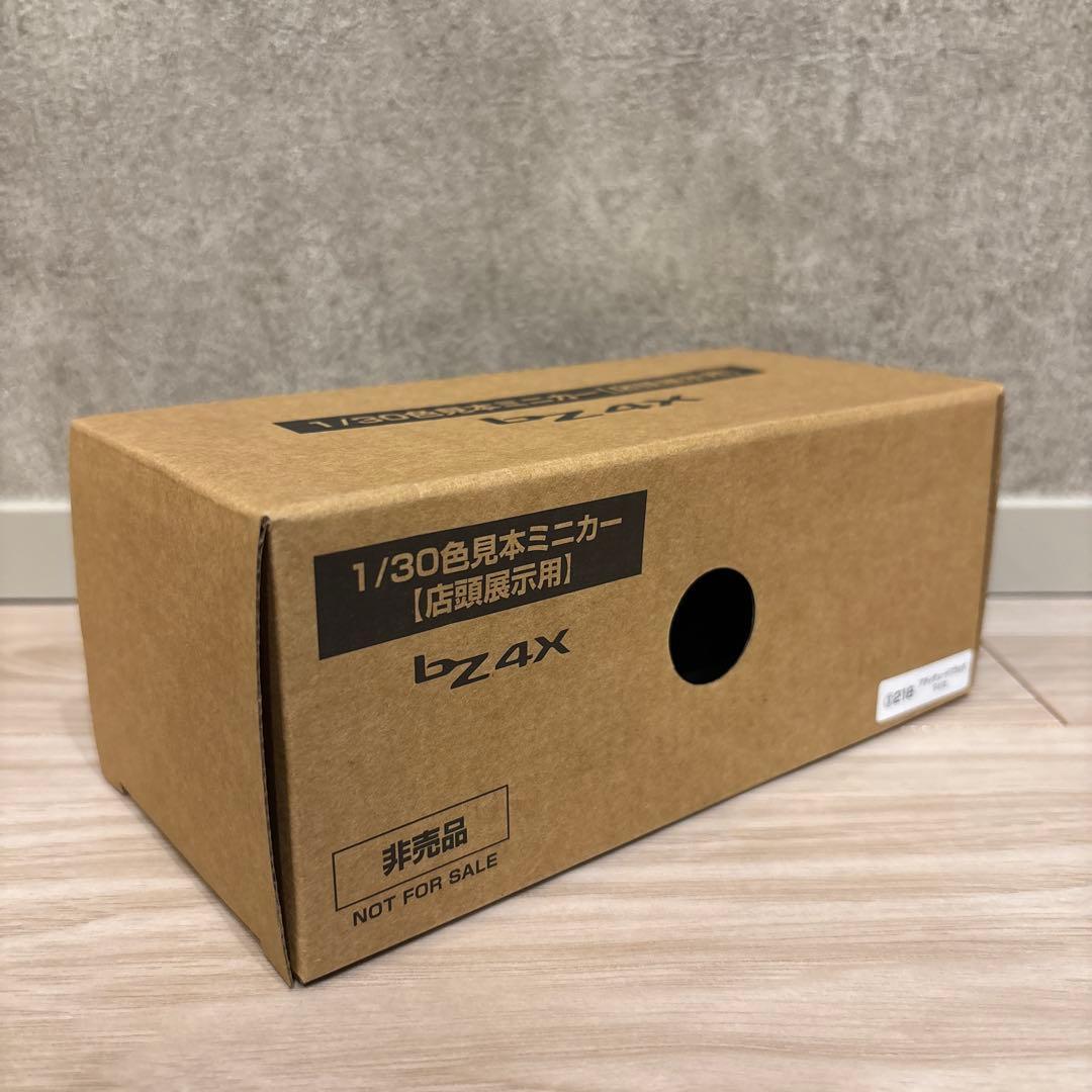 [非売品]トヨタ 新型bz4X ミニカーアティチュードブラック黒