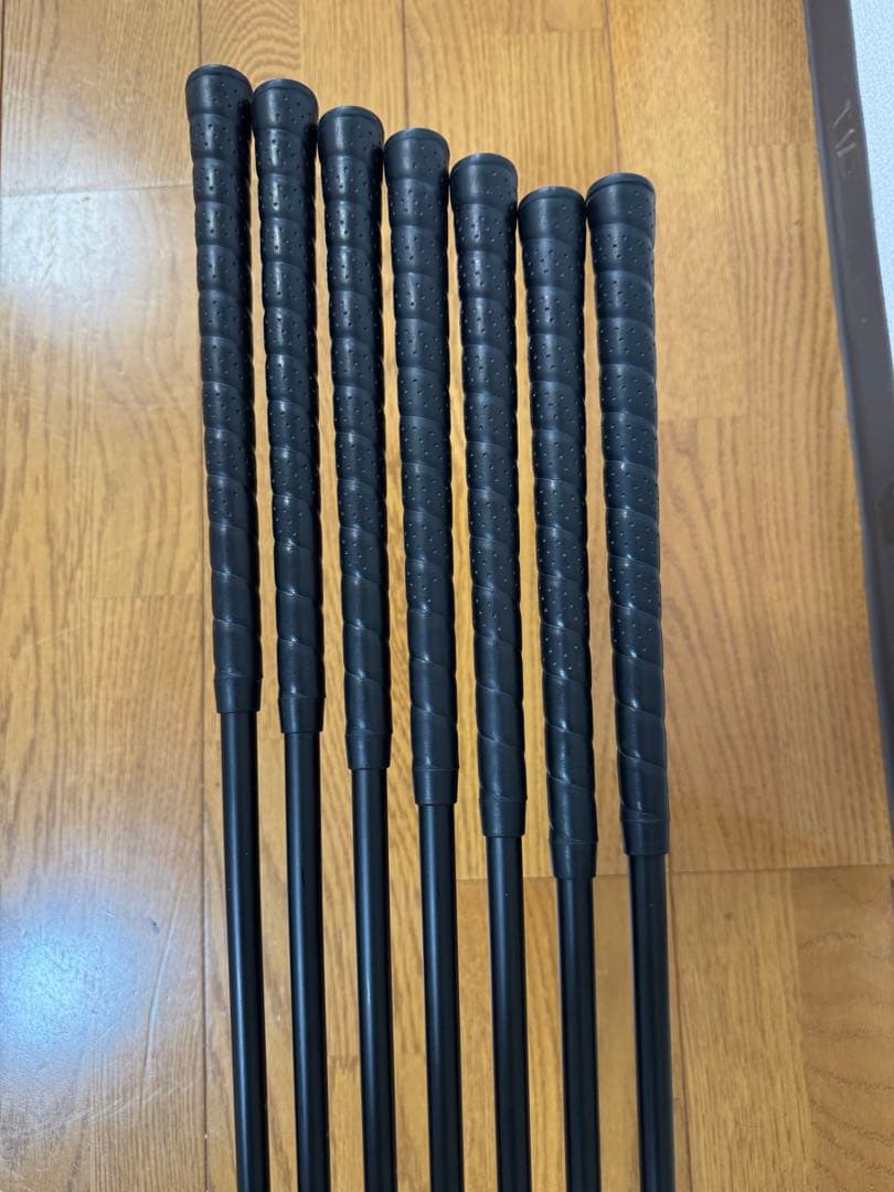 【希少】コブラ　アイアン7本　グレッグノーマン　シグネチャー　マッスルバック