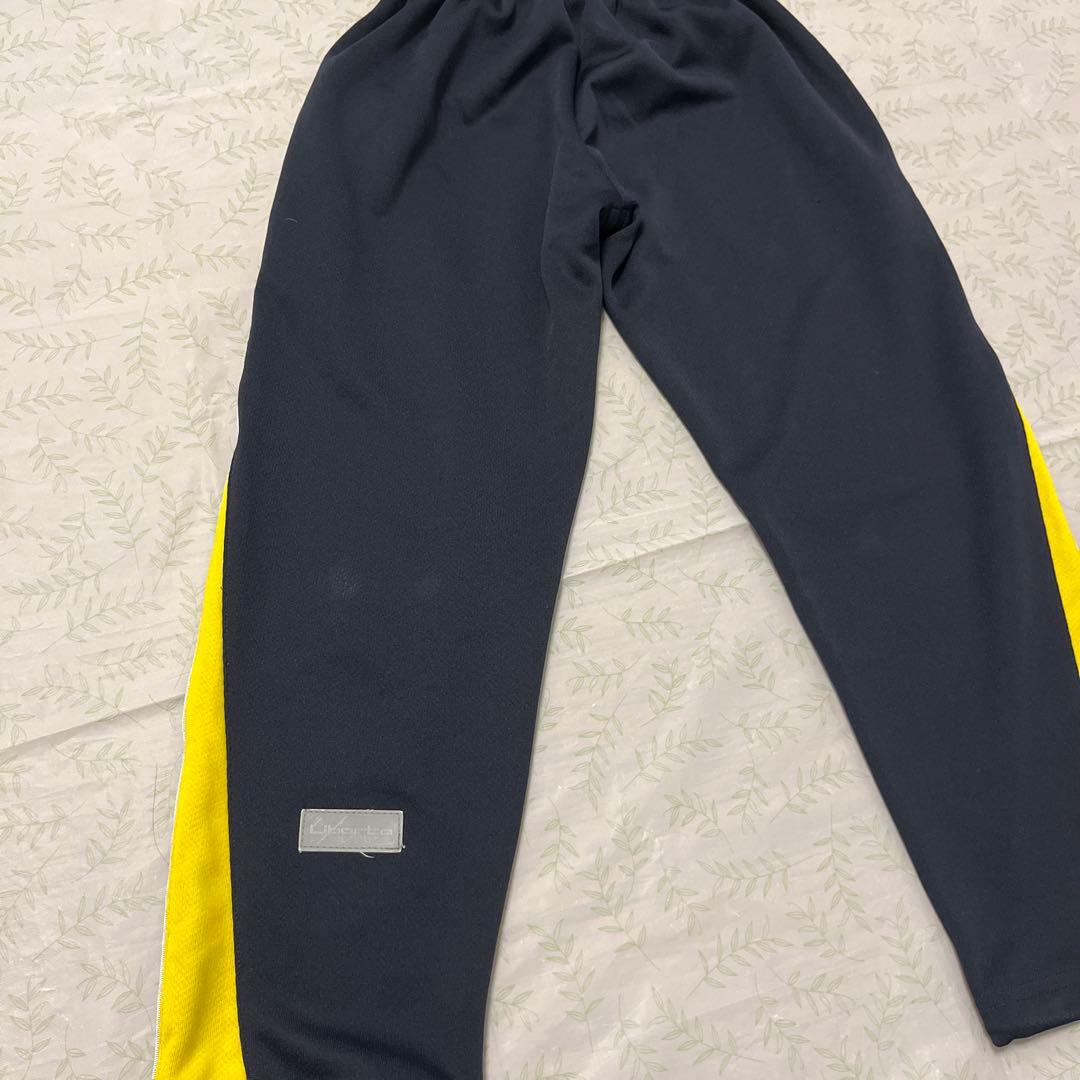 リベルタサッカースクールジャージ上120、下130