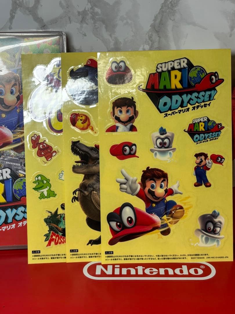 Nintendo Switch 赤 スーパーマリオ　オデッセイ　ソフト付き