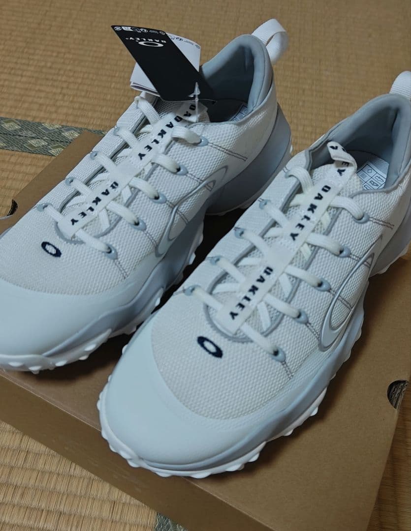 29cm オークリー OAKLEY EDGE FLEX WHITE