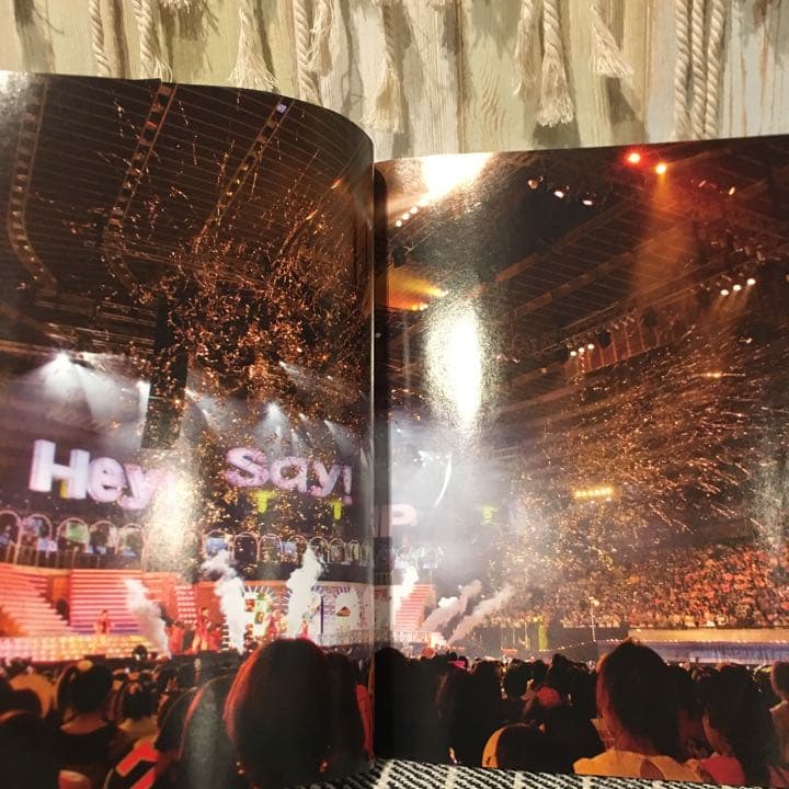 Hey! Say! JUMP 写真集・パンフレット(大型)４冊セット おまけつき