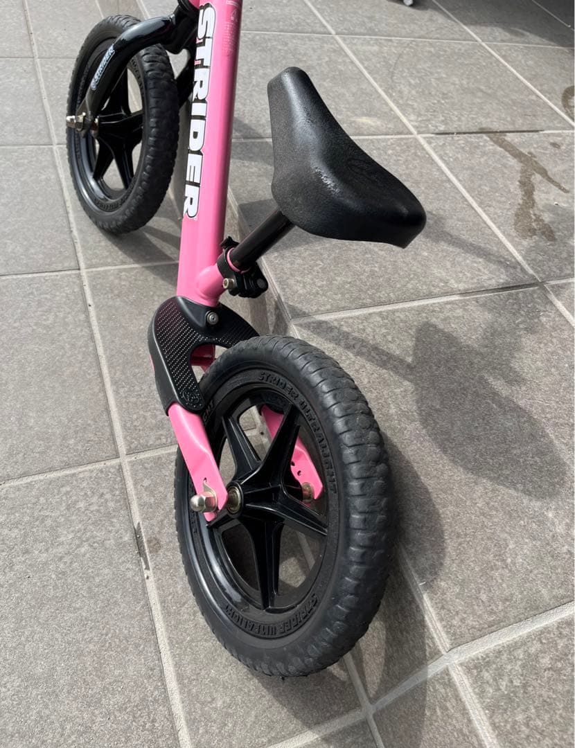 ストライダー スポーツモデル 12インチ ピンク