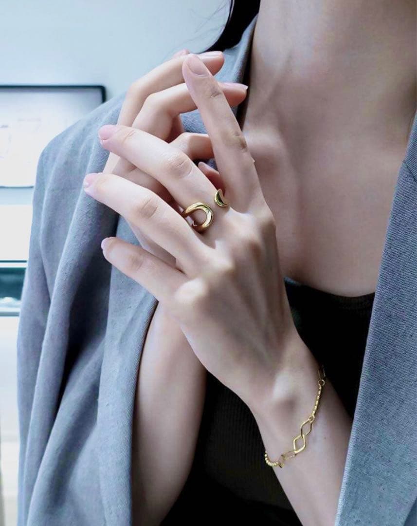 ☆FLYNK☆ ユニセックス　ゴールド スワールデザイン オープンリング