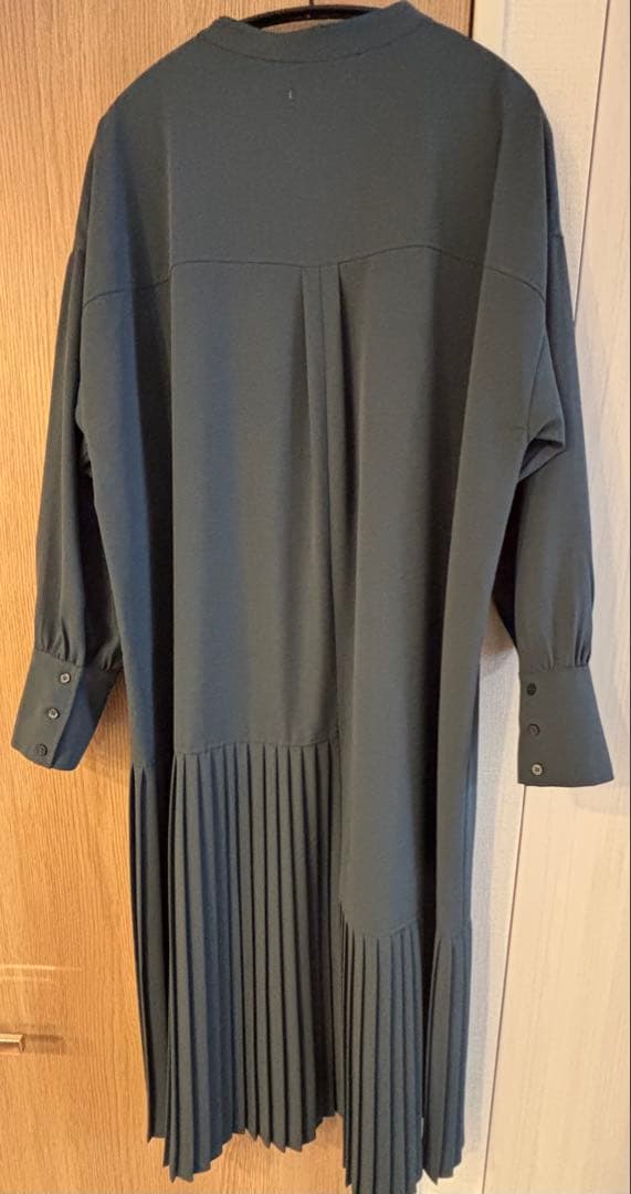 SUM1 STYLE ランダムアンダープリーツワンピース