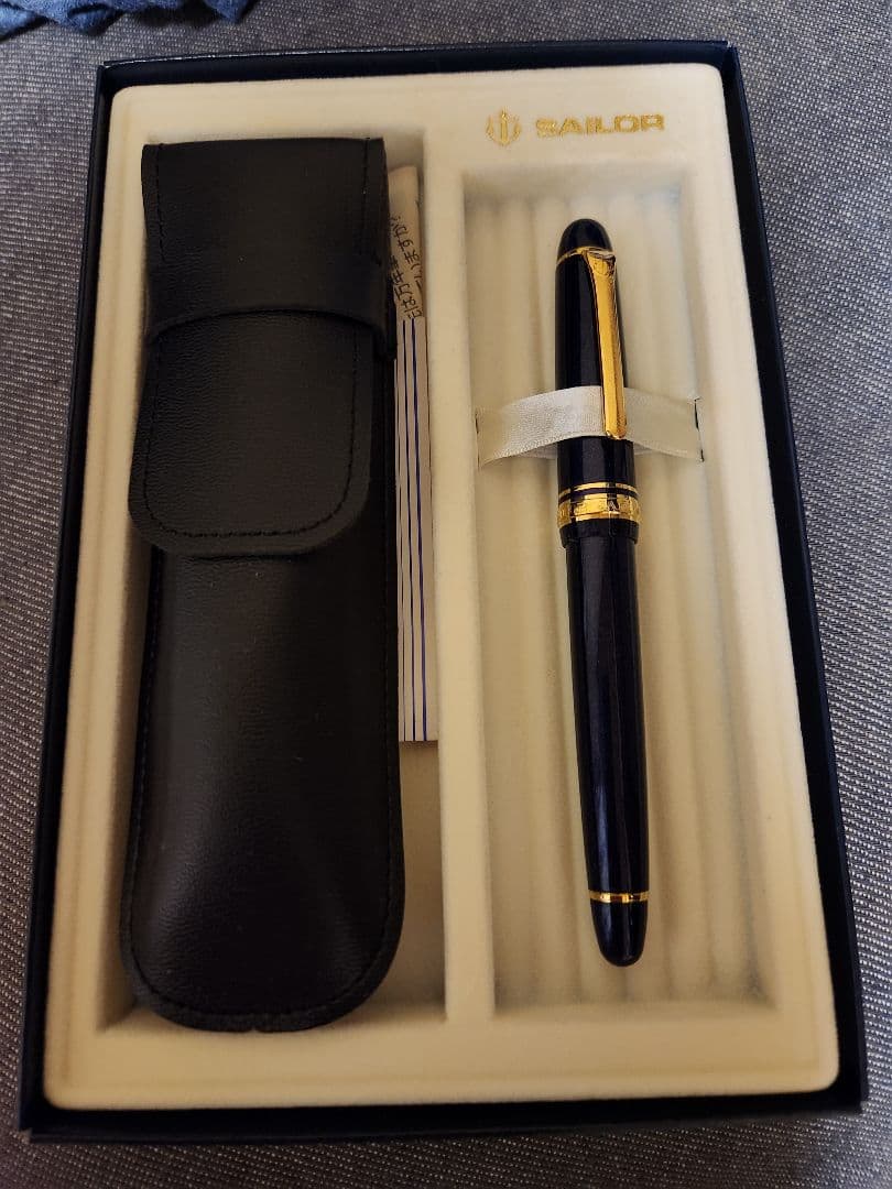 SAILOR 万年筆 黒 ペンケース付き