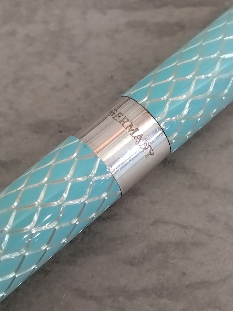 Tiffany & Co　シルバーツイストボールペン　替芯付き　　中古品