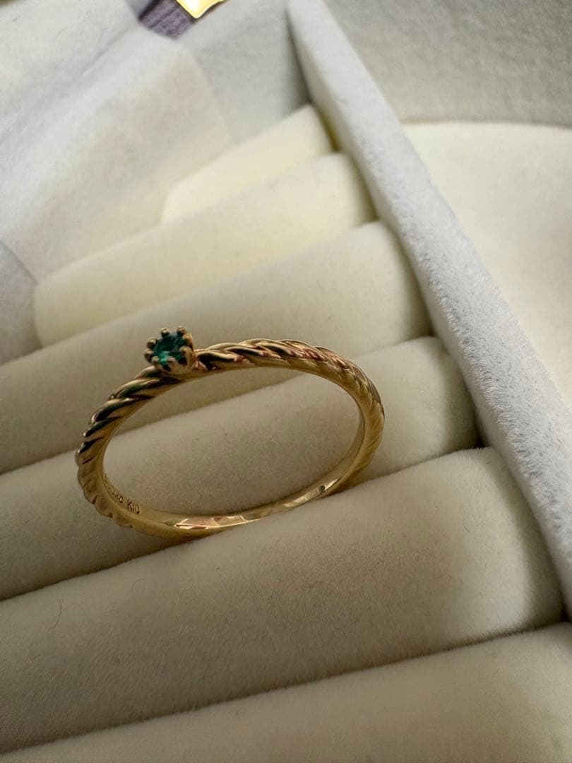 諭*り様 オデュース4℃ K10 ツイストデザイン リング エメラルド