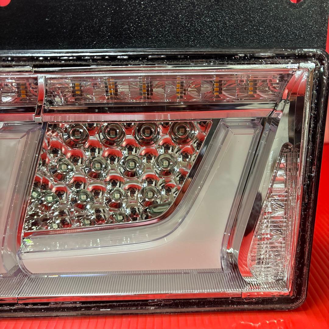 No.61 小糸 2連 車検対応状態 リメイク 新品レンズ 右（運転席側）