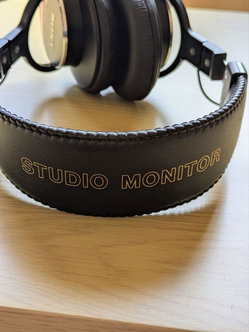 SONY ソニー 密閉型スタジオモニターヘッドホン MDR-CD900ST