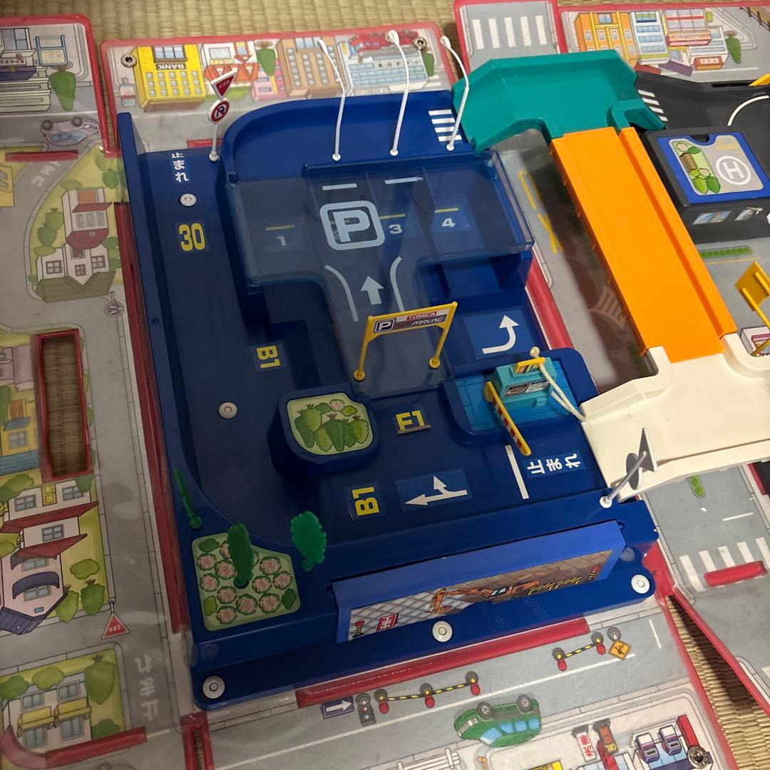 トミカ まとめ売り DXおでかけセット パノラマ バック 警察署 トレーラー