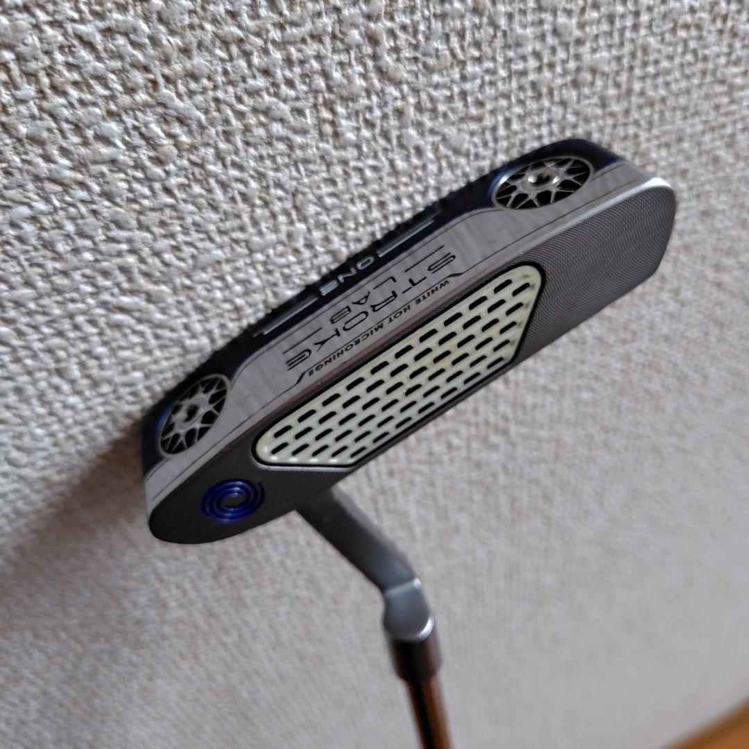 オデッセイ　ストロークラボ19 ONEパター　32インチ　カバー付き
