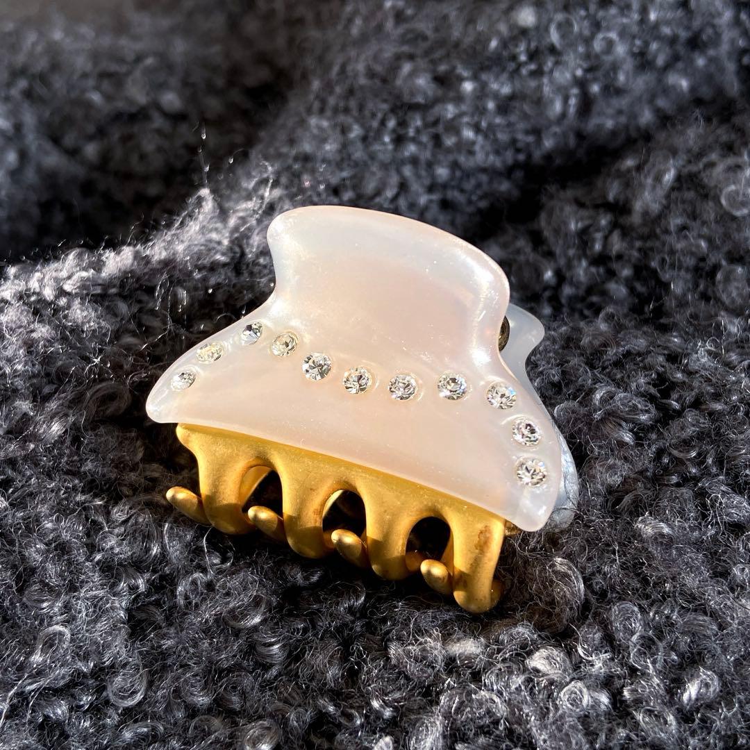 アレクサンドルドゥパリ Sクリップ ヴァンドームクリップ スワロスキー ベージュ