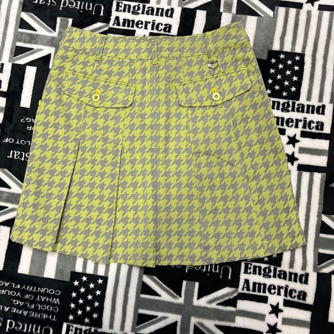 新品タグ付き　マンシング　ゴルフスカート　グリーン系　７号　６４センチ