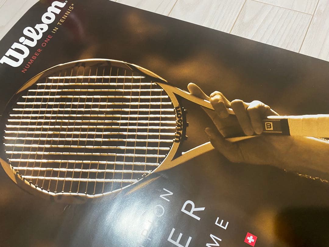 R・フェデラー全盛期の特大ポスター２枚セット+ レアステッカーその他　非売品、