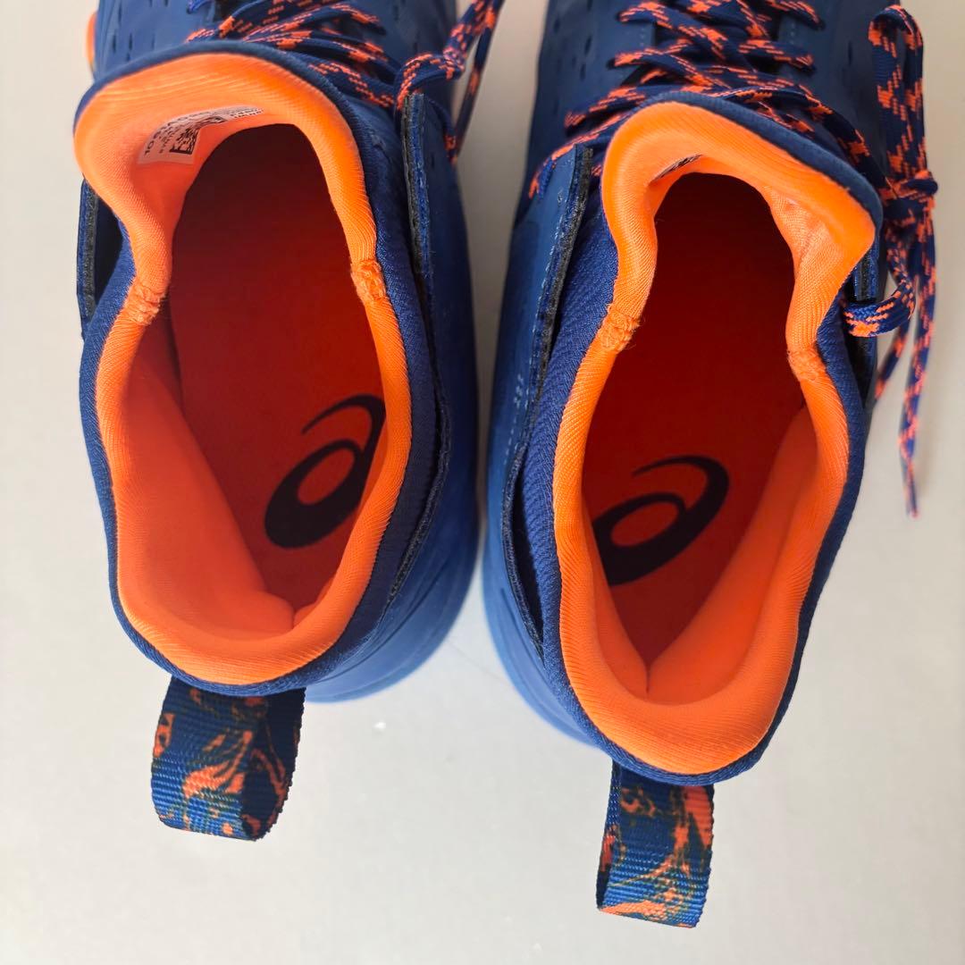 【極美品】アシックス バスケ シューズ 24cm 1061a020 ユニセックス