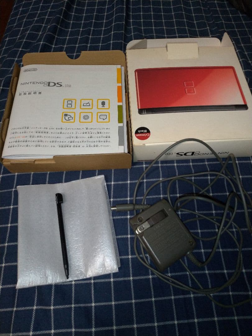 ニンテンドーDS Lite&ソフト4本セット