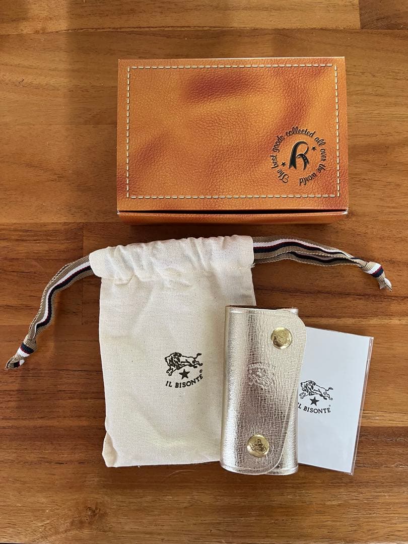 専用です！【新品未使用】IL BISONTE キーケース　ゴールド