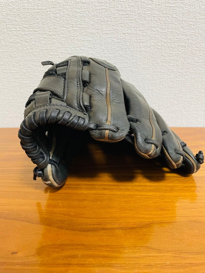 Mizuno ミズノ　黒 レザー グローブ 投手用　即戦力 軟式用