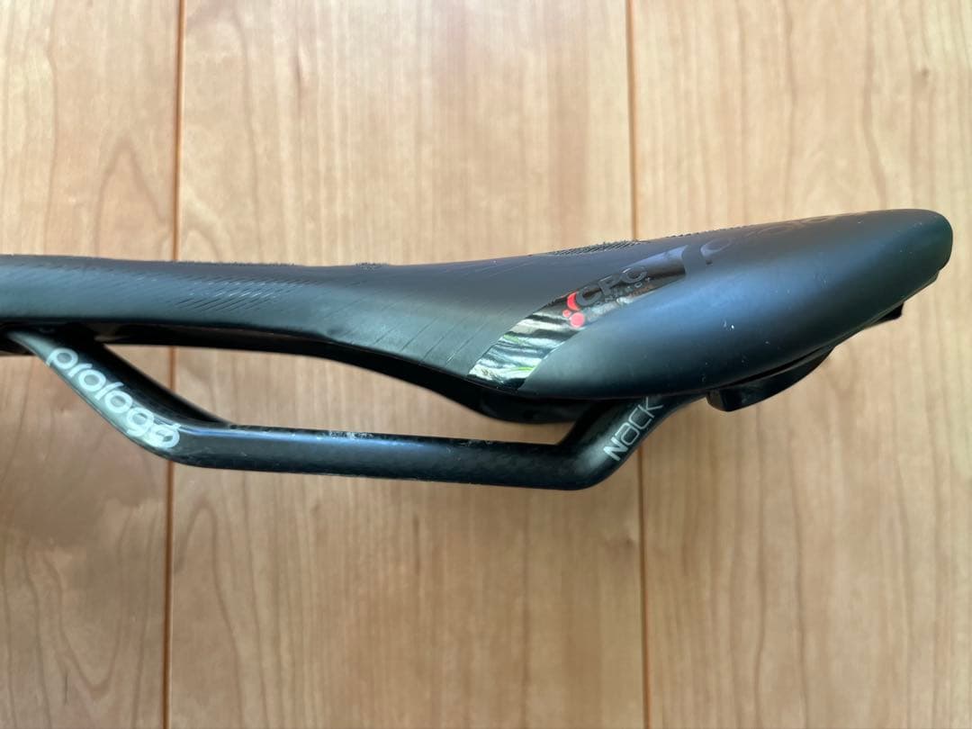 Prologo Nago Evo サドル 134mm CPC