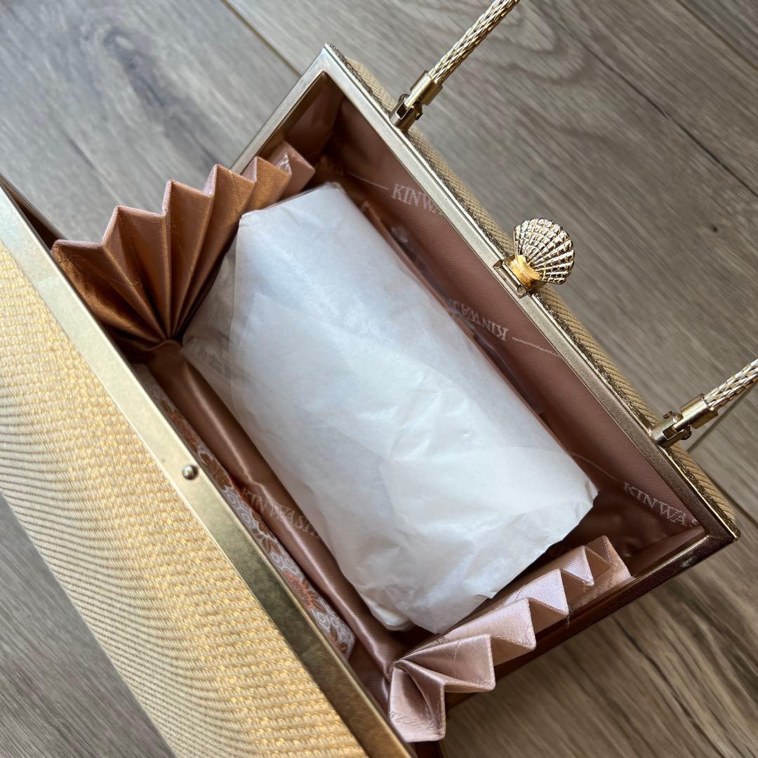 和装バッグ　自立型　ゴールド　ベージュ　テキスタイル ボックス型ハンドバッグ