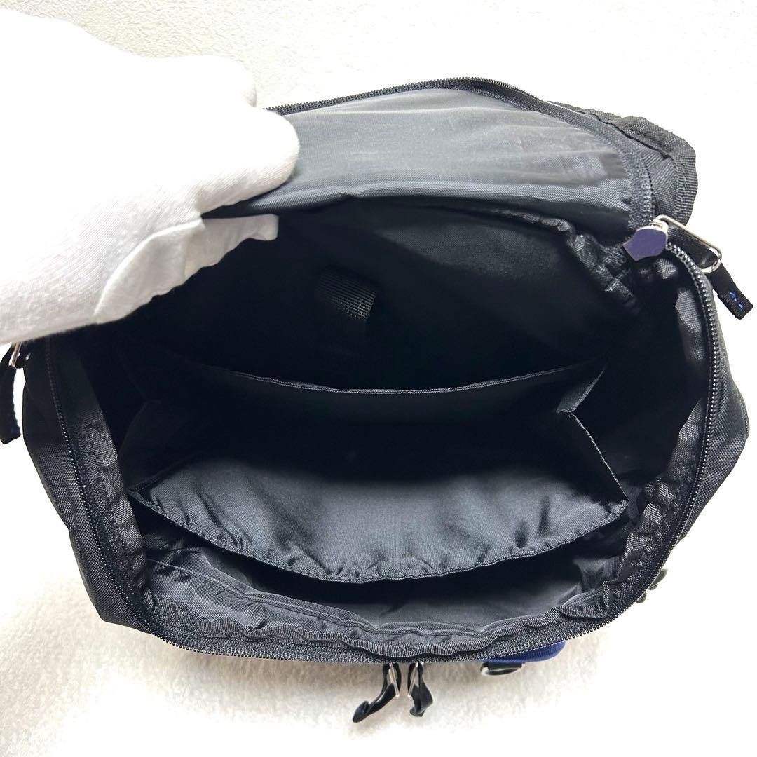 美品 サッカー FC東京 リュック バックパック デイパック ブラック 刺繍