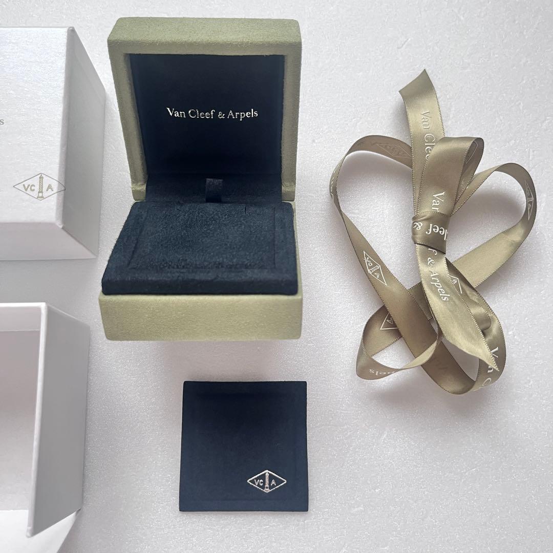 Van Cleef & Arpels ネックレス ペンダント ケース 空箱