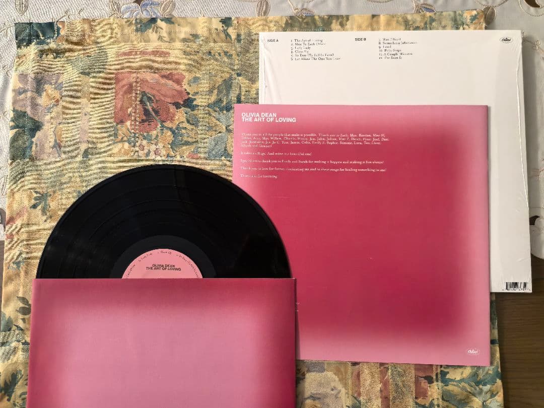 Olivia Dean_ The Art of Loving LP 輸入盤