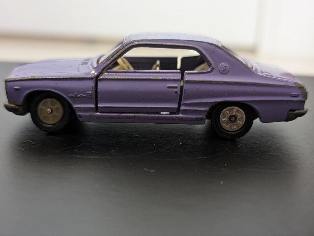 トミカ No.21 日産スカイライン HT2000GT