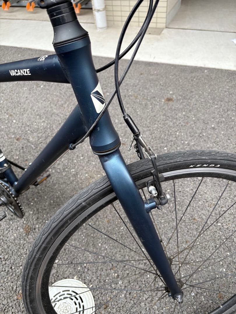 最終値下げ⭐️ NESTO VACANZE 6061 軽量クロスバイク　紺