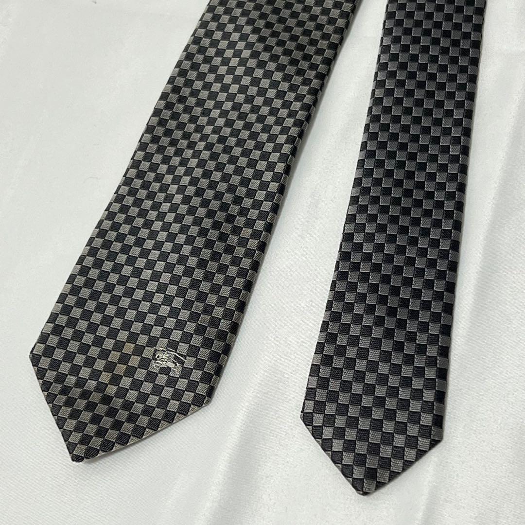 未使用級✨️バーバリーブラックレーベル ネクタイ 黒 グレー チェック ナロー