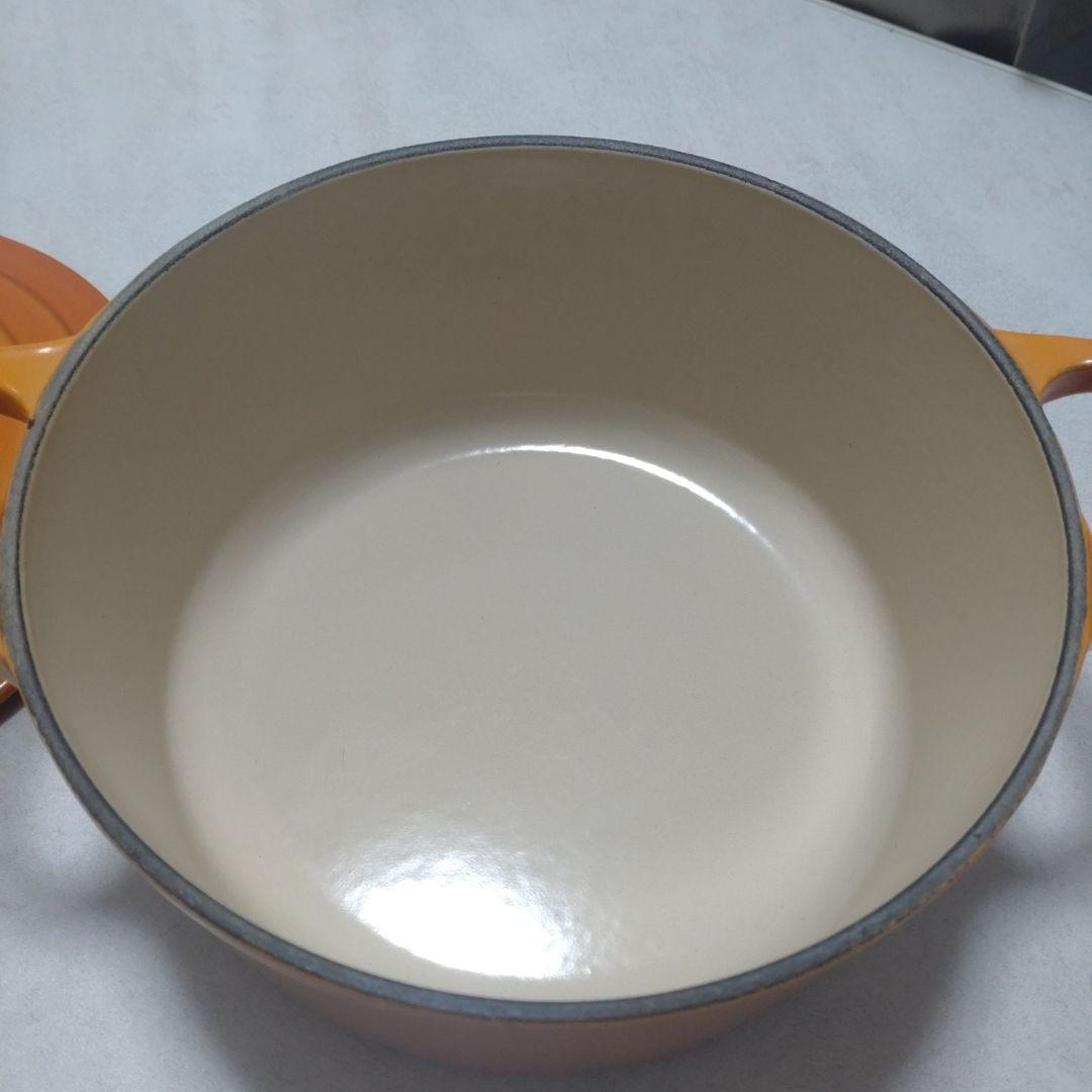 LE CREUSET 両手鍋 オレンジ　18cm