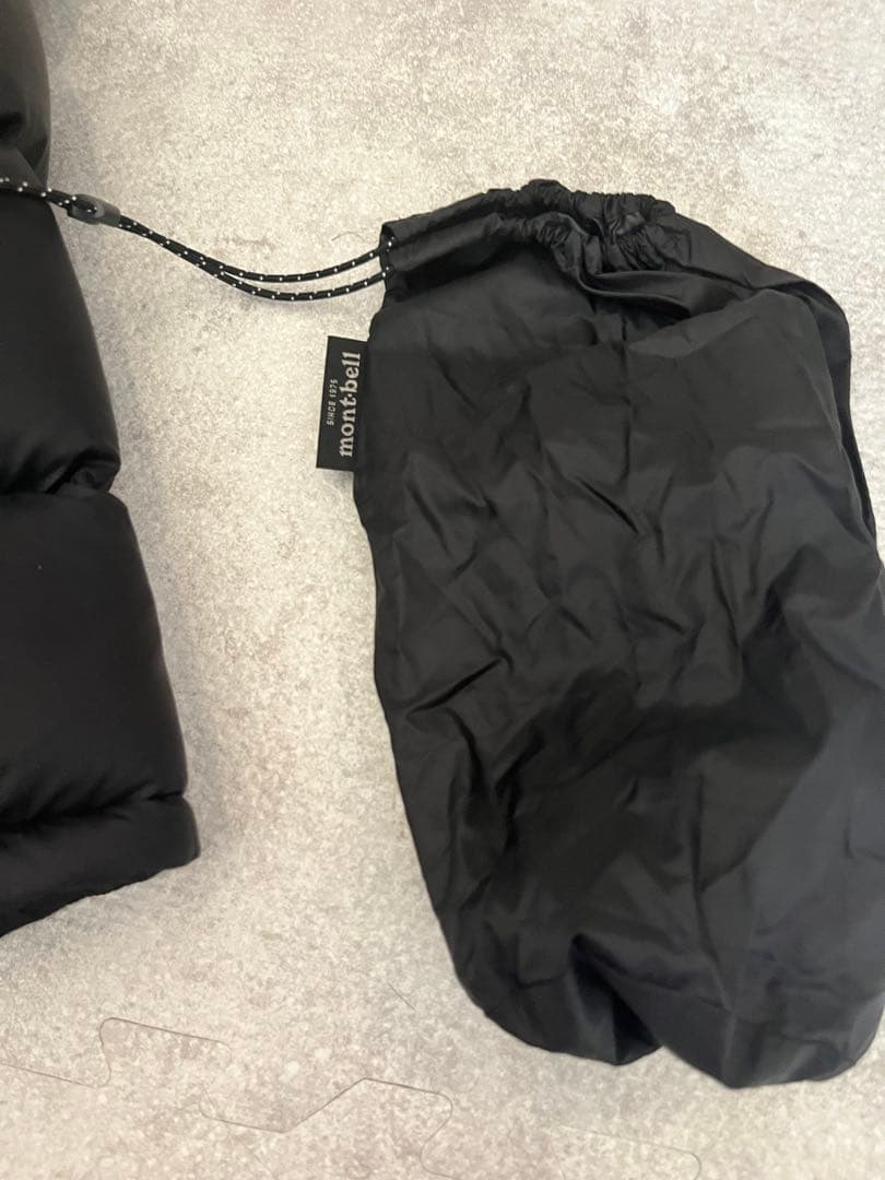モンベル　montbell メンズダウンベスト　ダウン90