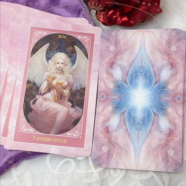 【正規品タロットカード】ピンク×アンティークな美麗イラスト✨幻想的な愛のタロット