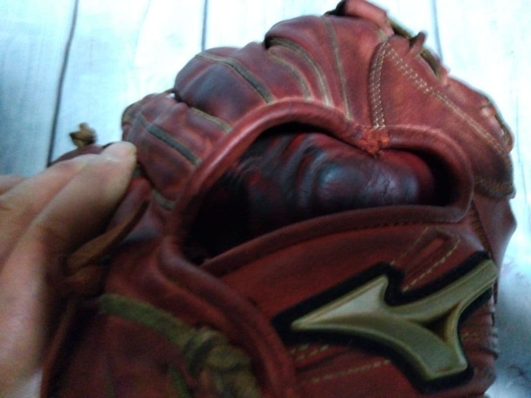 ミズノ　グローバルエリート　軟式内野手用グラブ　グローブ　レッド