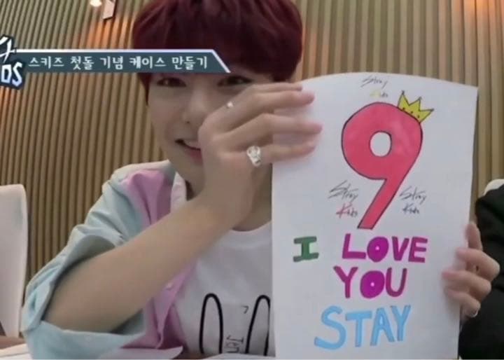 stray kids スキズ　トレカ　アイエン　スマホケース トレカ