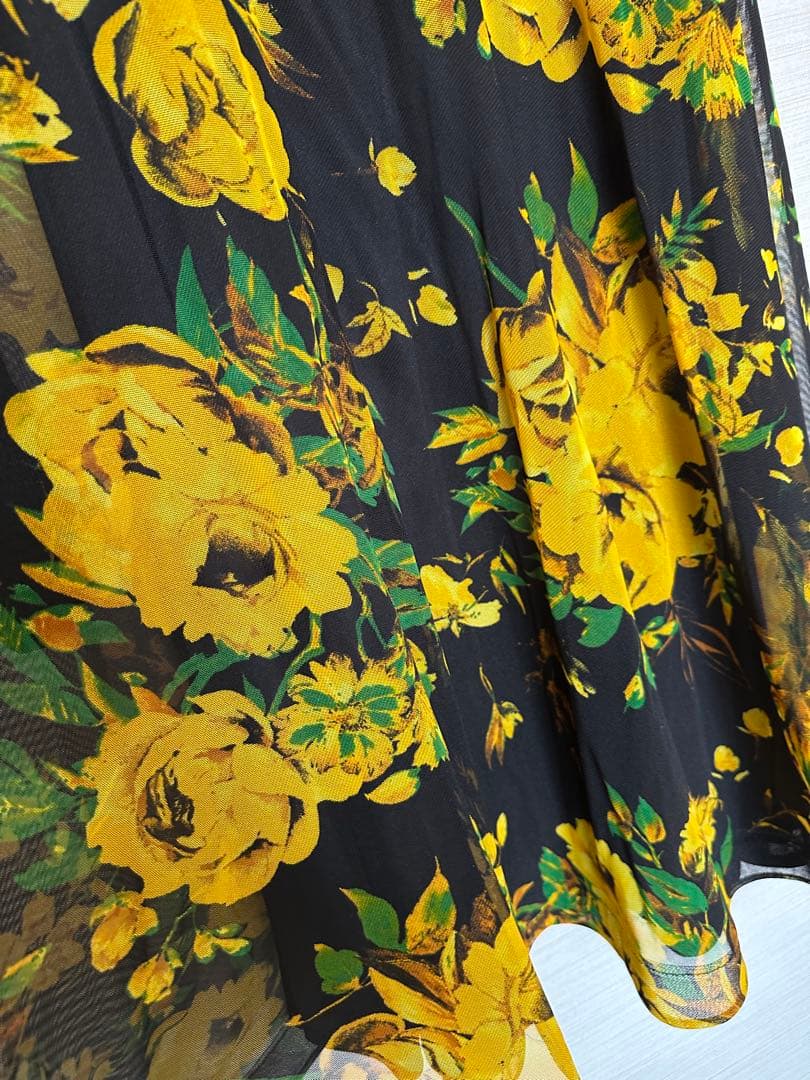 28.社交ダンス用フリルトップスと花柄スカートセット