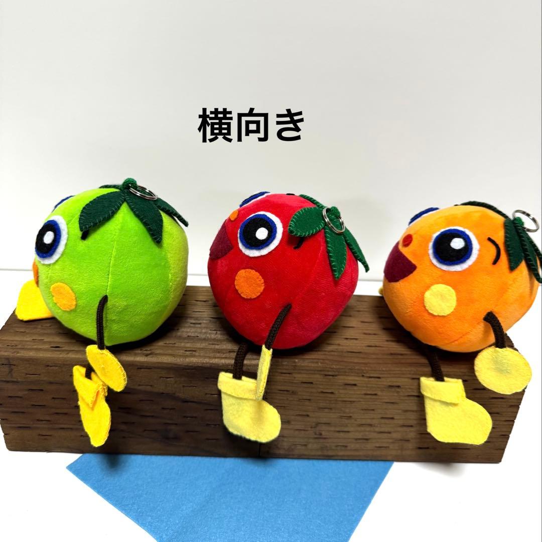 とまとのぬいぐるみ