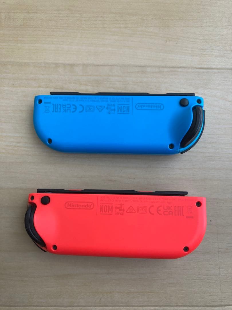 【液晶極美品】Nintendo Switch 本体 赤/青 Joy-Con付き