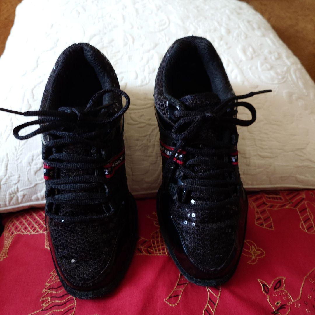 チャコットのジムの室内練習用のシューズ。サイズ23。3Eで厚手のソックス使用可能