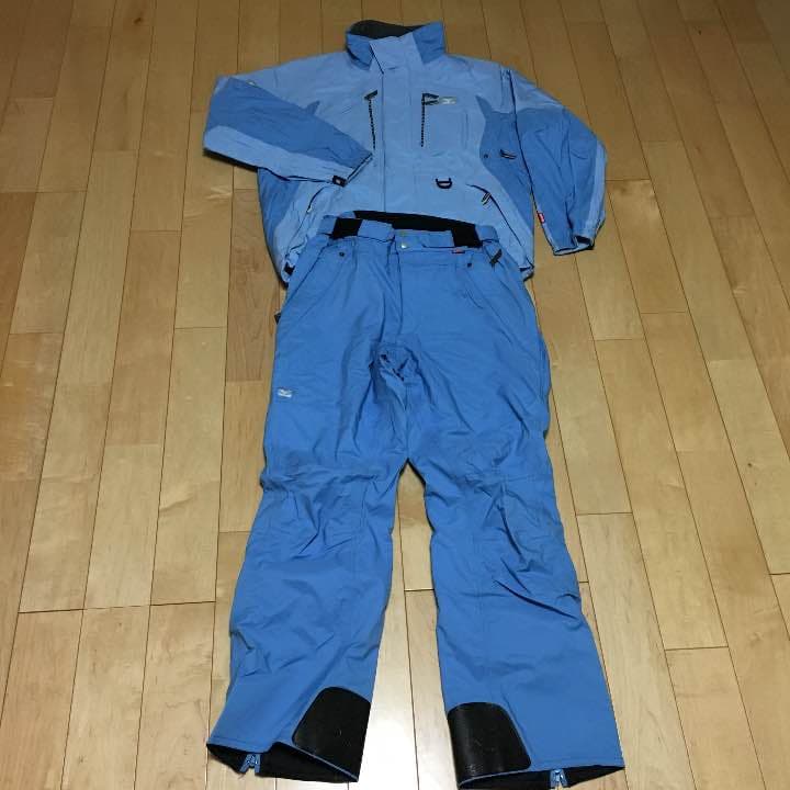 ミズノブレスサーモスキーウェア。数回着用しましたが殆ど新品同様です。上はMです。