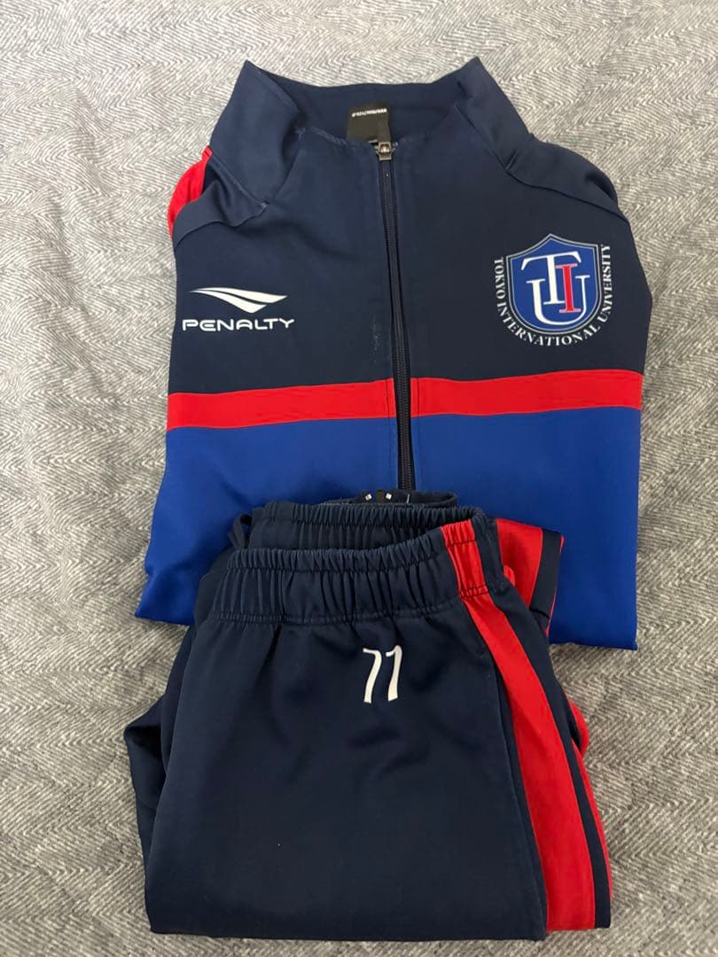 東京国際大学PENALTY ピステ・ウィンドブレーカー 11号