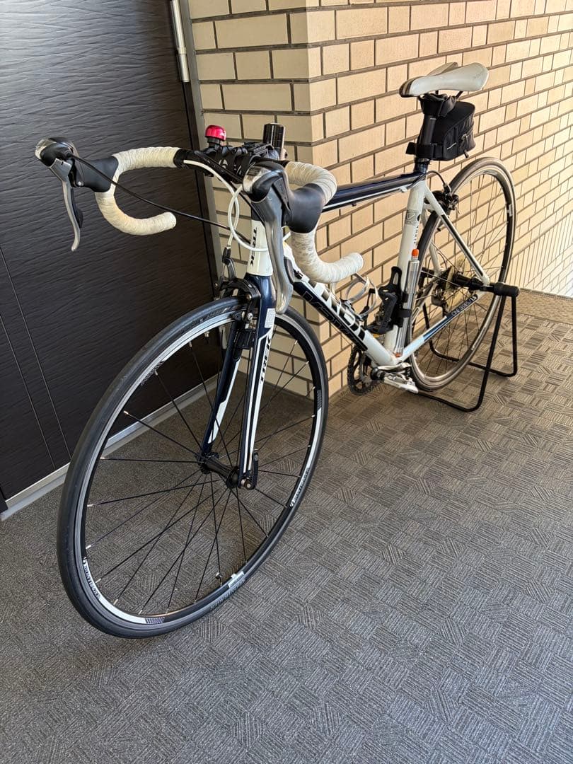 ●TREK トレック ONE SERIES 1.5 アルミ ロードバイク