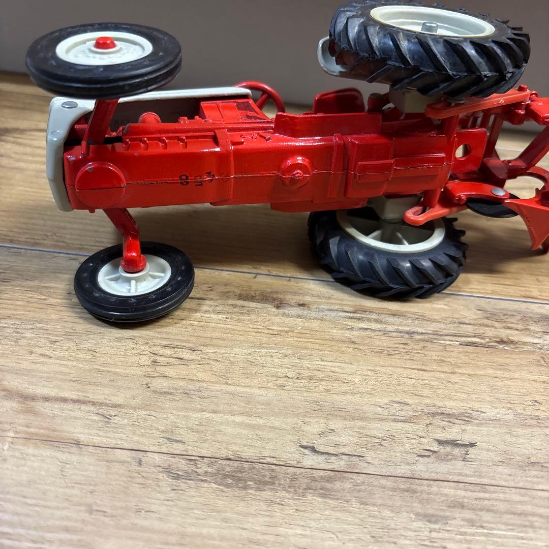 1/16 Ford USAフォード 2458トラクター　ミニチュア