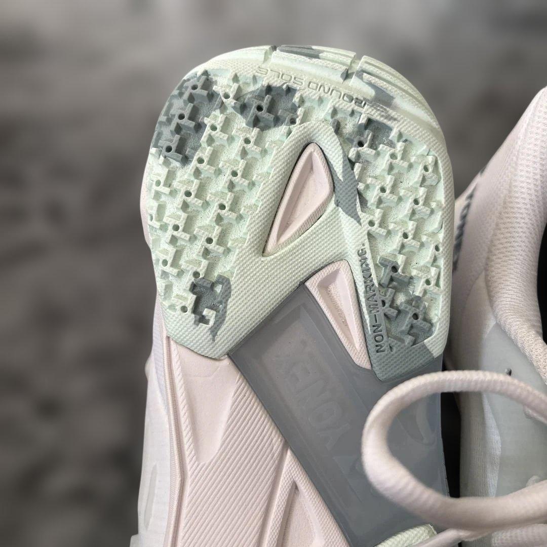 ヨネックスバドミントンシューズカスケードドライブ　26.5