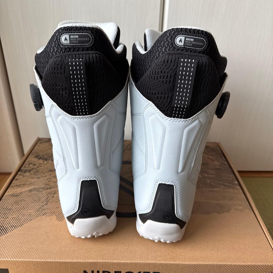 と*わ様 NIDECKER ALTAI W スノーボードブーツ クラウド