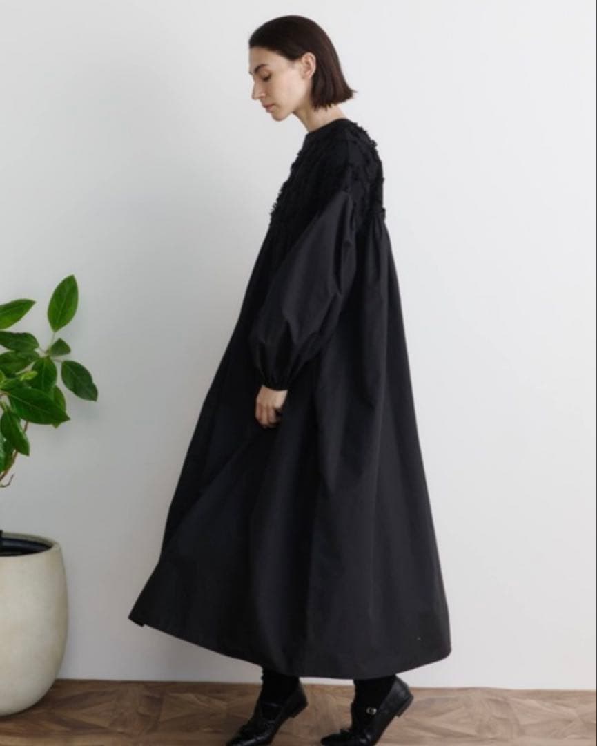 新品未使用タグ付き　Libra Cue フリンジパフスリーブチャーチドレス