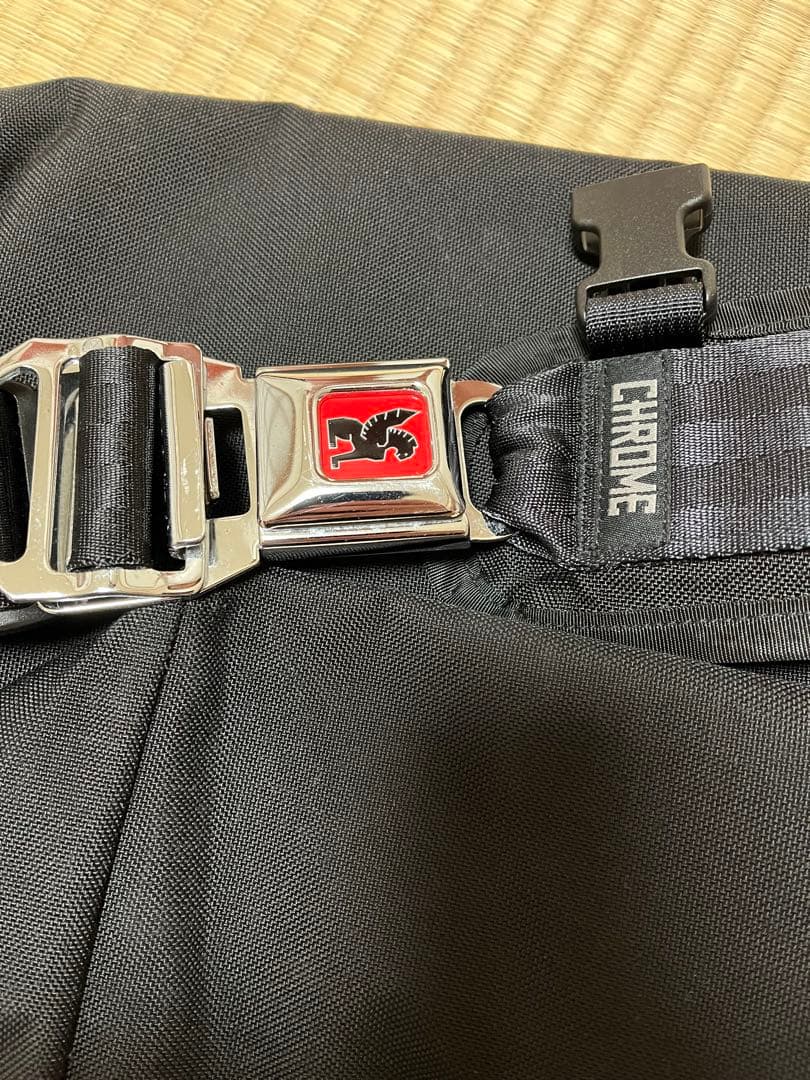 CHROME メッセンジャーバッグ 黒 中型