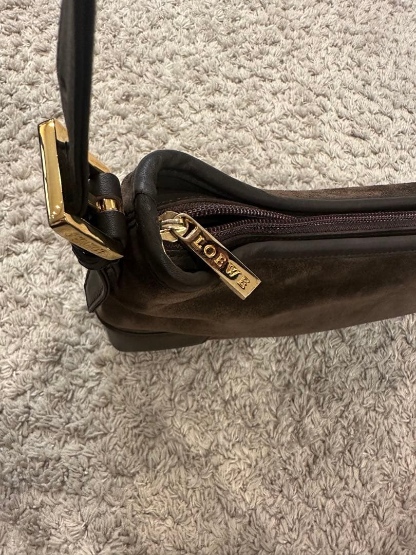 ロエベショルダーバッグ